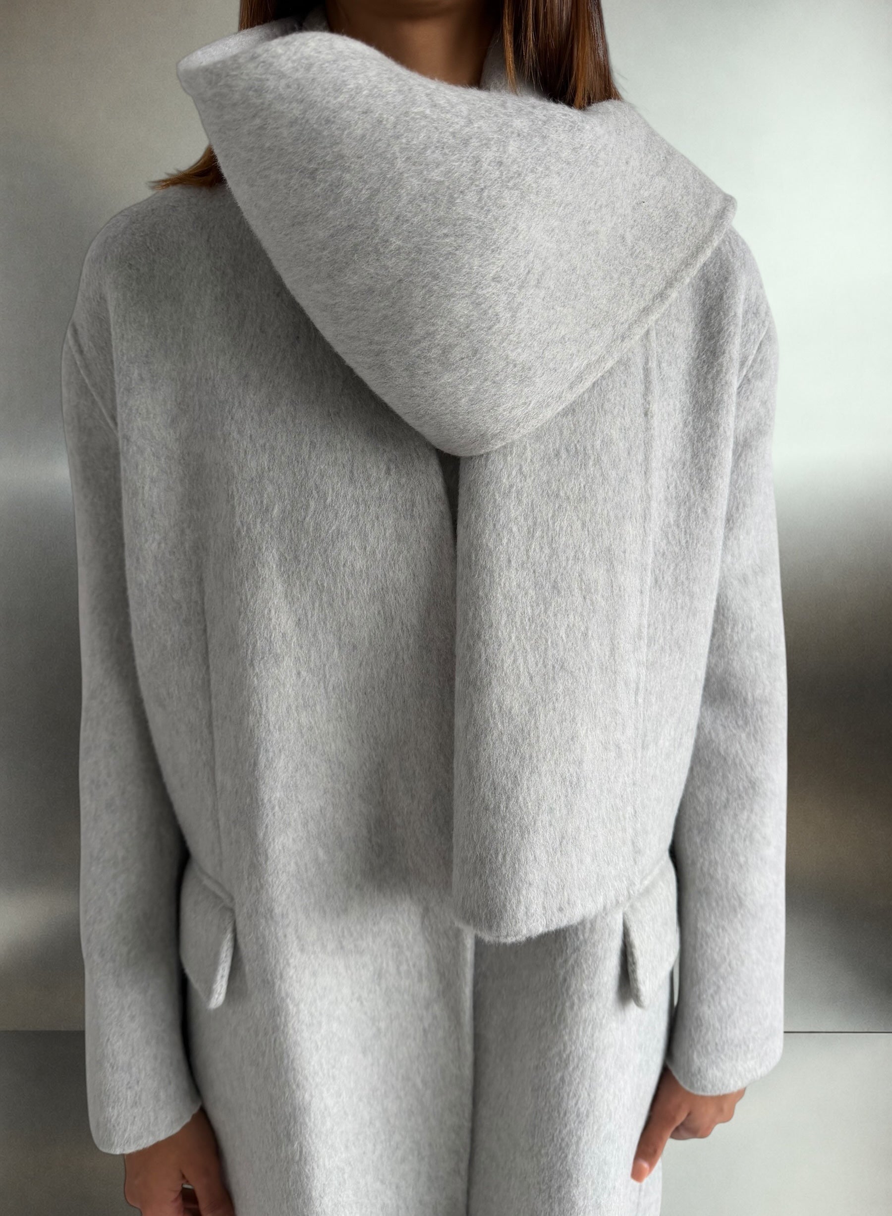THE NOIR COAT